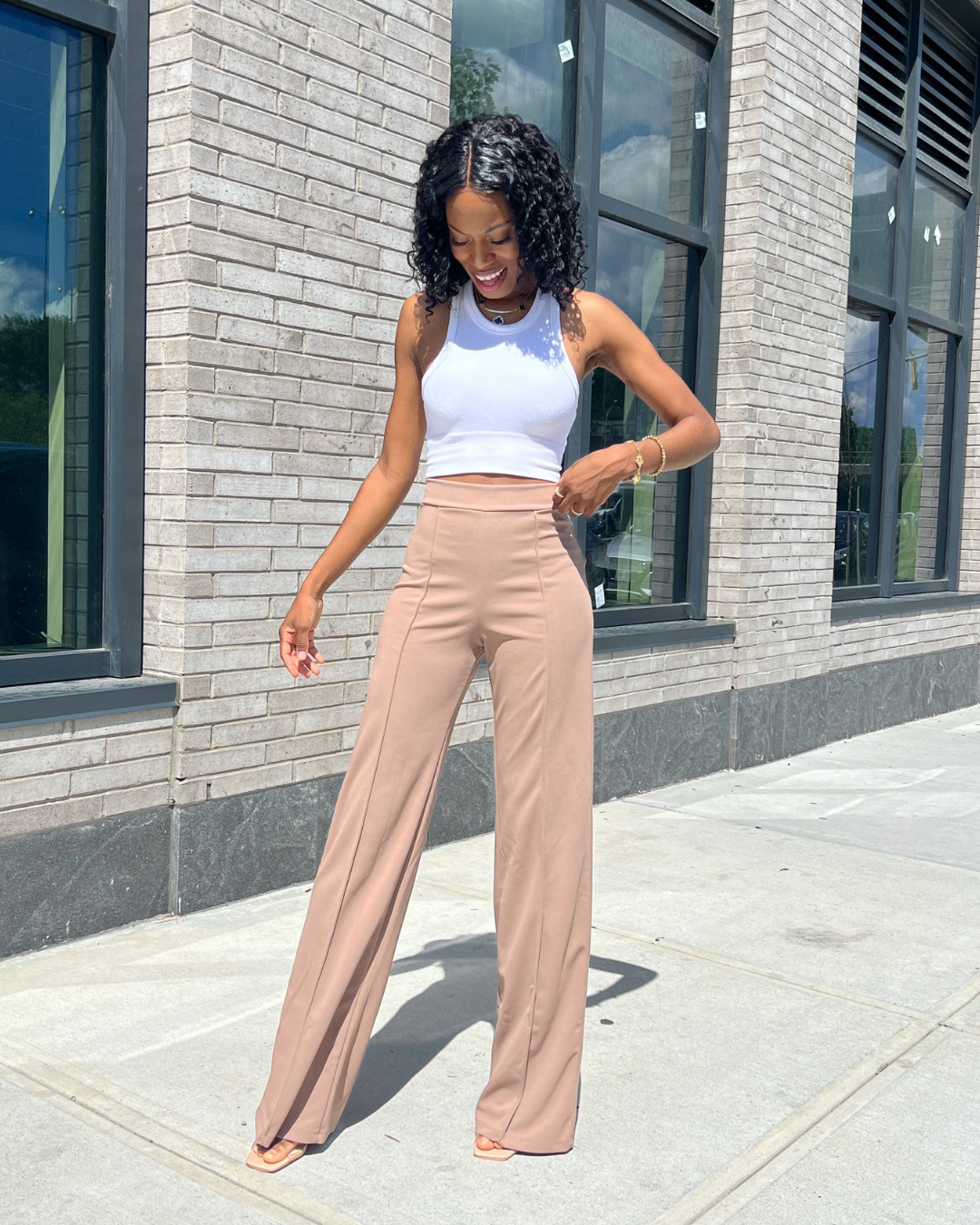 27+ Chic Beige Pants Outfit Ideas For Women [2023]: What To Wear With Beige  Pants - Girl Shares Tips